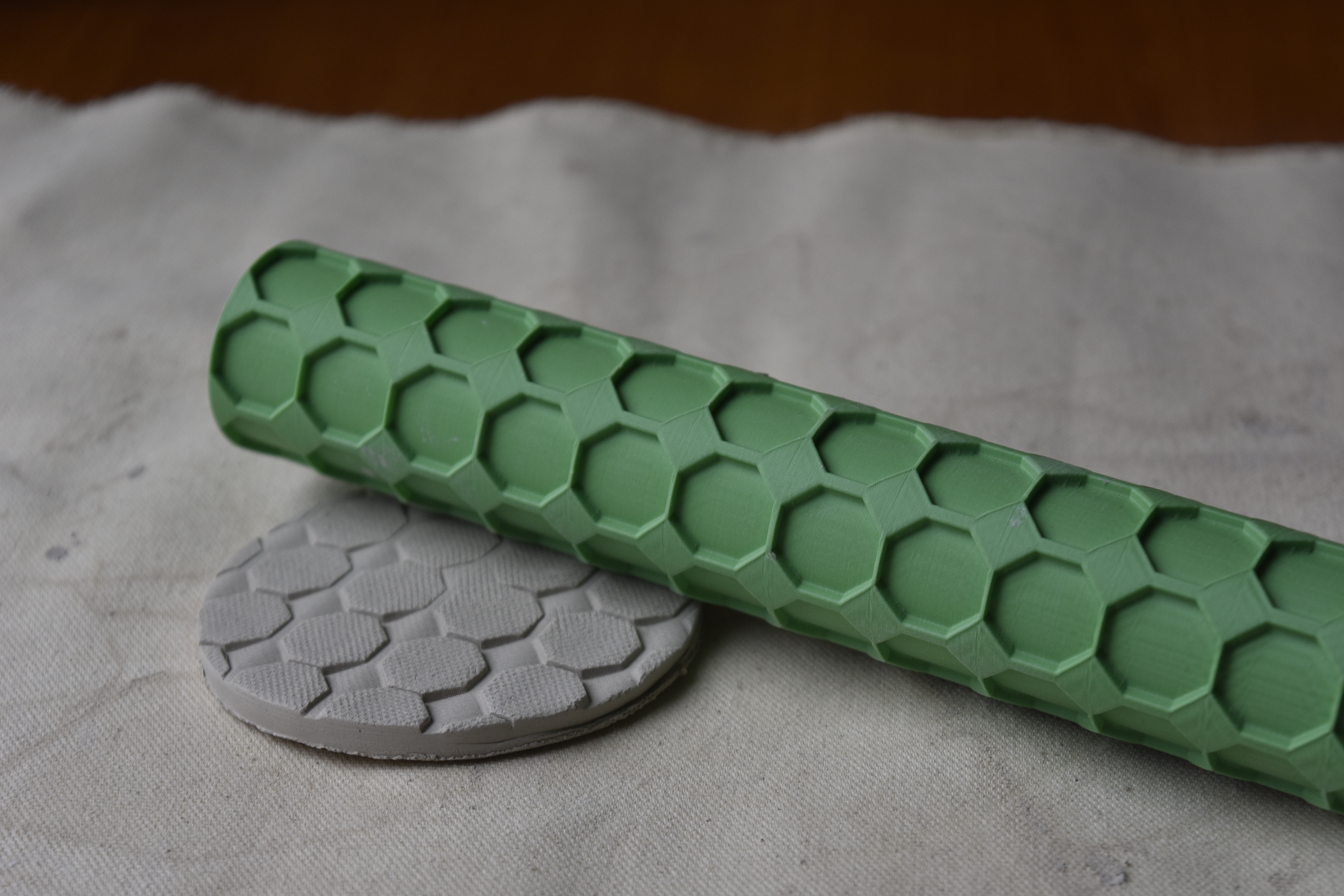 Hex-Lattice Roller